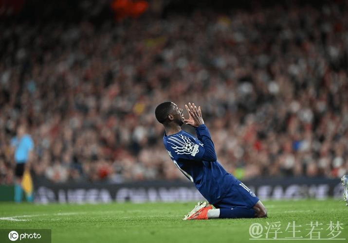 巴黎客场击败阿森纳，登贝莱贡献关键进球