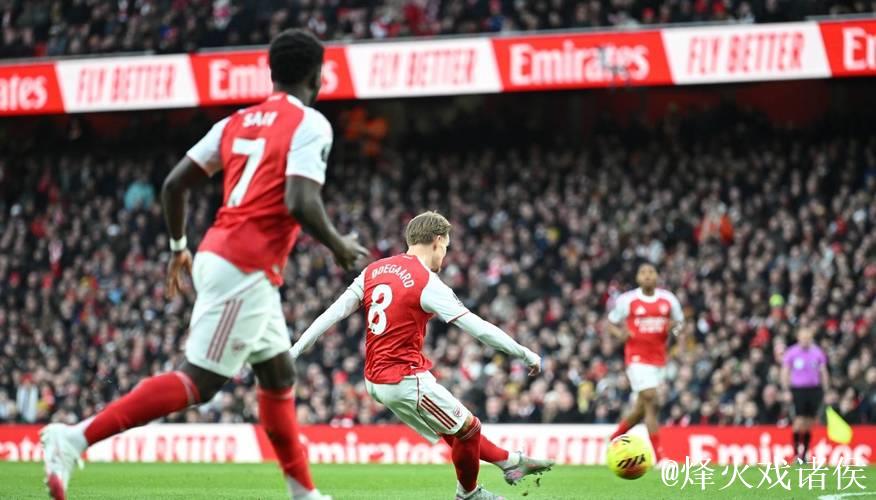 英超-厄德高破门赖斯造乌龙 阿森纳2-1力克布赖顿