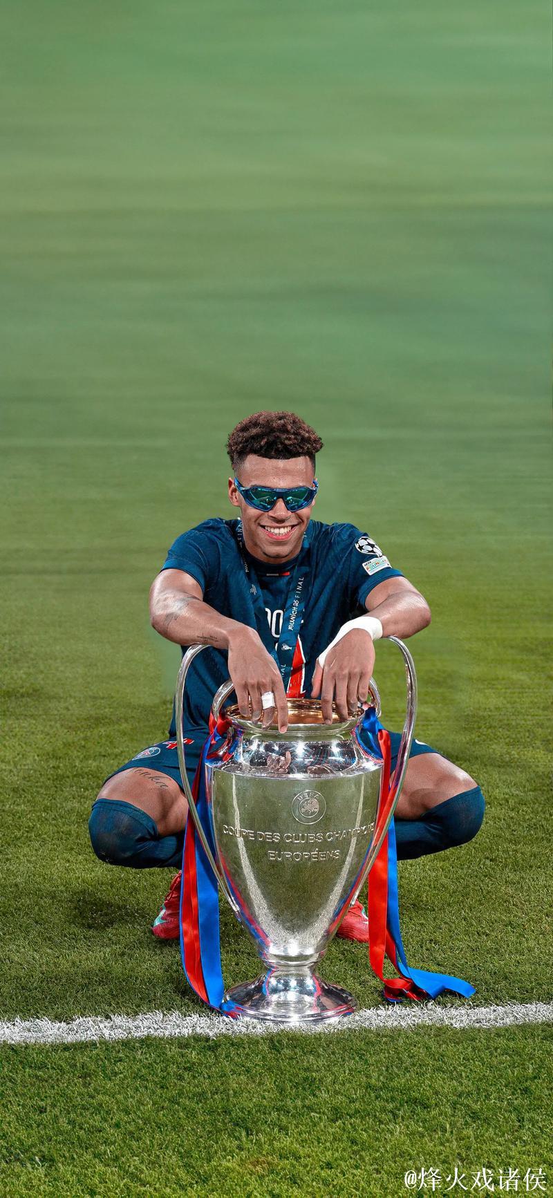 欧冠-扎巴尔尼失误送两点 杜埃梅开二度 巴黎7-2大胜药厂 欧冠-扎巴尔尼失误送两点 杜埃梅开二度 巴黎7-2大胜药厂